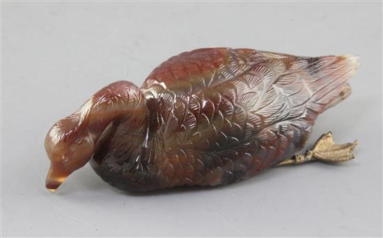 A late 19th / early 20th century carved agate model of a swan, 4in.